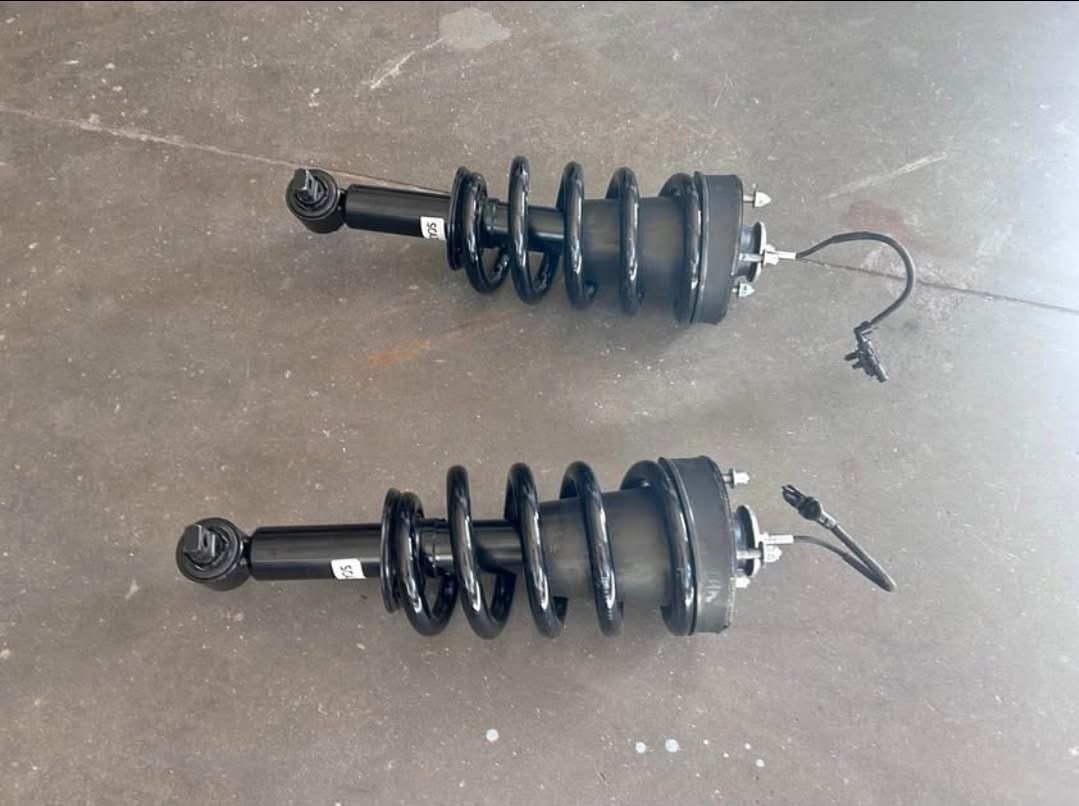 Shocks Struts Chevrolet 1500 GMC Sierra Yukon Tahoe 2015-2020 Magnetic. Front shock assembly for Chevy and Gm trucks