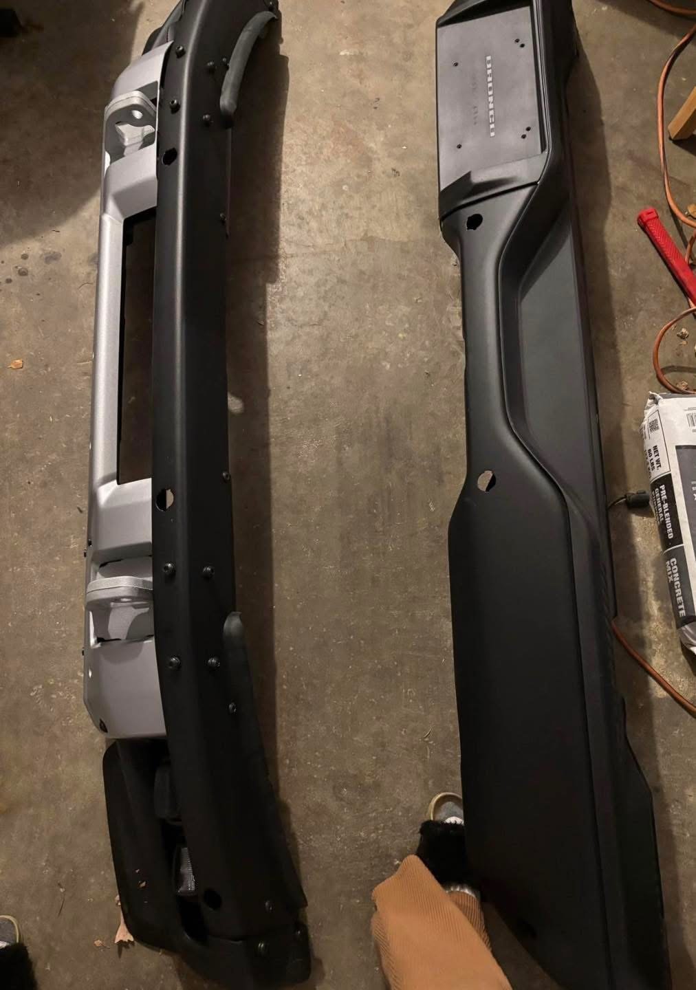 OEM Bronco Raptor PartsALL 4 Fenders & Flares, Hood, Front & Rear Steel Bumpers & Step Bars - Image 3