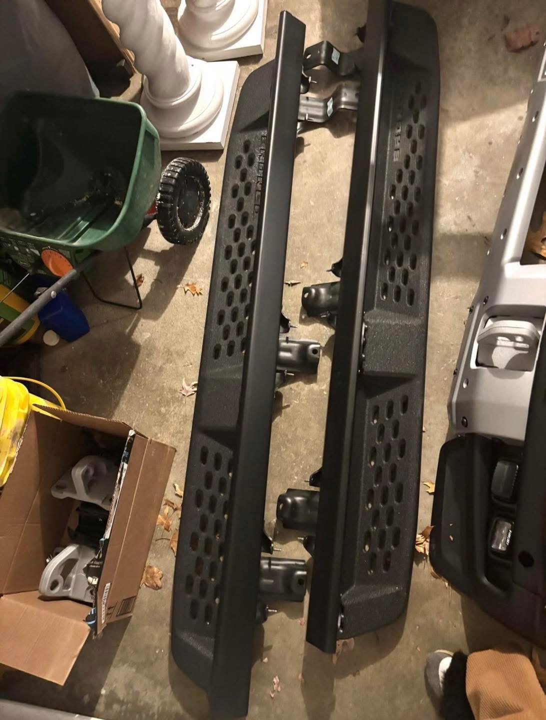 OEM Bronco Raptor PartsALL 4 Fenders & Flares, Hood, Front & Rear Steel Bumpers & Step Bars - Image 4